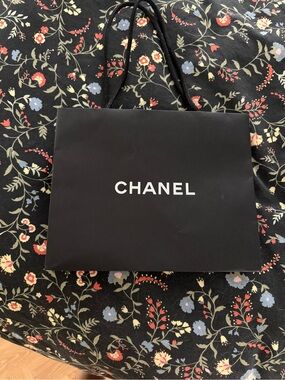 🖤Authentic CHANEL Paper Bag: 6x8x4" From the Rodeo Drive Store, Beverly Hills 😎